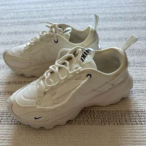 Nike White Sneakers size 6.5